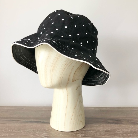 Accessories - 💜 3/$30 Reversible Bucket Hat